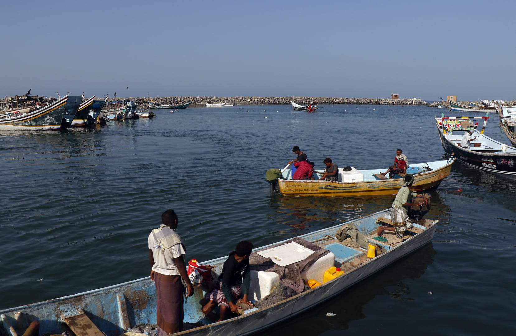 وابل أنا آسف بالاسم  وزارة الثروة السمكية تدين استمرار انتهاكات السلطات الإريترية بحق الصيادين  اليمنيين - Alainpress