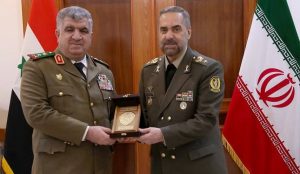 وزير الدفاع الإيراني يشدد على اهمية تقوية البنية الدفاعية السورية
