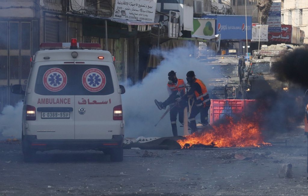 مواجهات مع قوات العدو الصهيوني في عدة مناطق بالضفة والقدس
