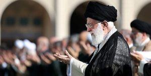 ولي أمر المسلمين السيد علي الخامنئي يؤمّ مئات آلاف المصلين في صلاة عيد الفطر