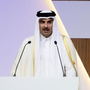 أمير دولة قطر يغادر جدة بعد حضوره انطلاق أعمال القمة العربية