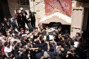 غزة : تشييع الشهيد القائد إياد الحسني ومرافقه
