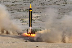 وزارة الدفاع الايرانية: صاروخ خيبر مزود بتقنية التخفي عن الرادار