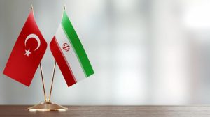طهران وأنقرة تؤكدان على تعزيز التعاون العسكري بينهما