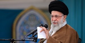 الإمام الخامنئي: مصلحة القوى الاستكبارية عبر التاريخ طمس ذكرى الشهداء وبطولاتهم