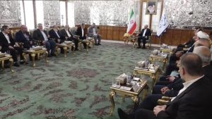 أمين عام حركة الجهاد الإسلامي يلتقي رئيس مجلس الشورى الإيراني