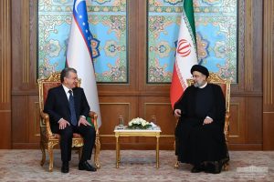 التوقيع على 11 مذكرة تفاهم بين ايران وأوزبكستان في مجالات التجارة والطاقة