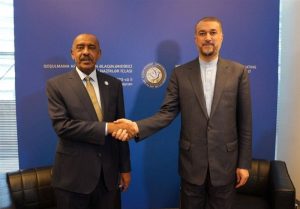 وزيرا الخارجية الايراني والسوداني يلتقيان في باكو بعد 7 سنوات من القطيعة