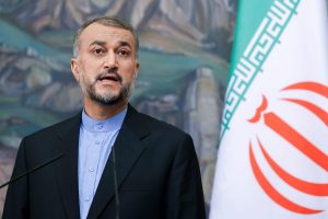 وزير الخارجية الايراني یلتقي رئيس جمهورية آذربيجان في باكو