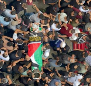 بالصور جمـاهير حاشدة تُشيع جثامين 12 شهيداً ارتقوا خلال العدوان على مخيم جنين