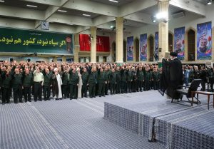 الإمام الخامنئــي يستقبل قادة الحرس الثوري