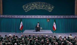 قائد الثورة الإسلامية : الحرس الثوري أكبر منظمة لمكافحة الإرهاب في العالم