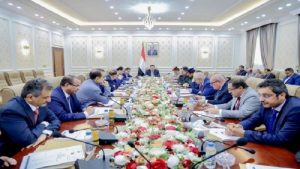الصفقات المشبوة تؤجج الخلافات بين مرتزقة العدوان في عدن