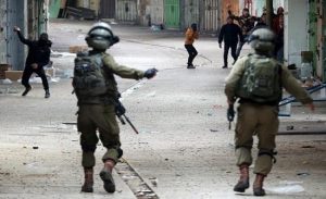 اشتباكات ومواجهات في الضفة الغربية.. الاحتلال يعتقل 70 فلسطينيا