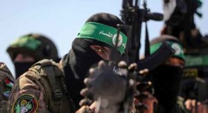 المقاومة تستهدف غرف قيادة الاحتلال في غزة.. وطائرة إسرائيلية تهبط شمالي القطاع لنقل القتلى والجرحى