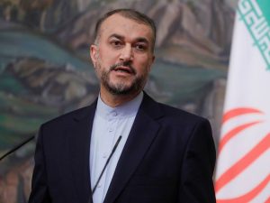 وزير الخارجية الإيراني: بدأنا الاجراءات الحقوقية والدولية بشان التفجير الارهابي بكرمان