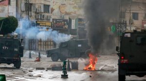 إستشهاد 9 فلسطينيين في الضفة.. وكتيبة طولكرم تتصدى بالرصاص لاقتحامات الاحتلال