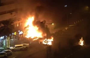 رئيس بلدية "كريات شمونة": أدعو الجميع للمغادرة.. حزب الله سيردّ حتماً