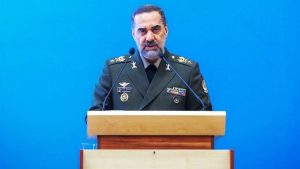 وزير الدفاع الإيراني: سنرد بكلّ حزمٍ وقوّة على أيّ تحركٍ إرهابي ينتهك حدودنا