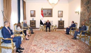 مدير الاستخبارات المركزية الأمريكية يبحث مع السيسي الهدنة في غزة