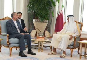 التقى وزير الخارجية الإيراني، حسين اميرعبداللهيان اليوم الثلاثاء، امير قطر الشيخ تميم بن حمد بن خليفة آل ثاني. وافادت وكالة مهر للأنباء، انه التقى حسين أميرعبد اللهيان صباح اليوم مع الشيخ تميم بن حمد آل ثاني وناقشا الجانبان خلال اللقاء أحدث التطورات في المنطقة وجرائم الكيان الصهيوني ضد الشعب الفلسطيني في قطاع غزة والضفة الغربية والأراضي المحتلة.