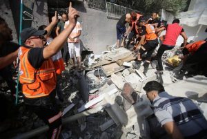 الاحتلال يرتكب مجزرة جديدة وسط قطاع غزة تُخلف 40 شهيدا و100 جريح