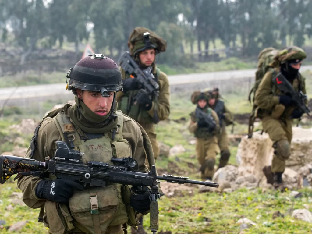 طرد 9 جنود إسرائيليين من لواء "غفعاتي" في غزة لهذا السبب!