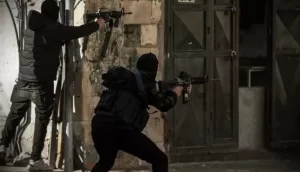 المقاومة الفلسطينية تتصدى لاقتحام قوات الاحتلال مدن الضفة الغربية