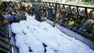 130 شهيدًا وجريحا في مجزرة صهيونية جديدة بحق منتظري المساعدات عند دوار الكويت بغزة