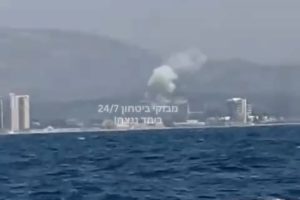 إعلام إسرائيلي: استهداف قيادة "غولاني" في عكا تميّز ببُعد المدى وعدد المسيّرات