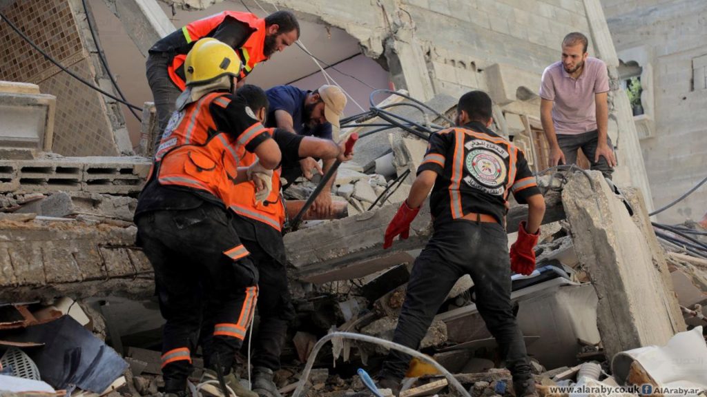 الدفاع المدني في غزة: 10 آلاف مفقود تحت الركام.. وتحلل الجثامين يهدد بكارثة صحية جديدة