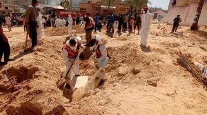 انتشال 35 جثمانًا جديدًا لشهداء من مقابر الاحتلال الجماعية بمستشفى ناصر