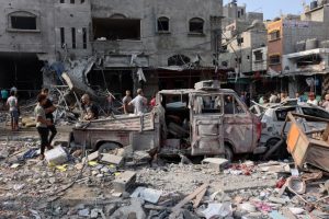 استشهاد عدد من أبناء إسماعيل هنية وأحفاده من جراء استهداف إسرائيلي في مخيم الشاطئ