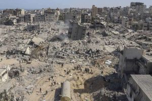 الجيش الاسرائيلي يقوم ببث أصوات ترهيبية لاستدراج المدنيين وقتلهم وتهجيرهم قسرا في مخيم النصيرات