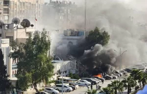 عدوان إسرائيلي يستهدف مبنى القنصلية الإيرانية ومكان إقامة السفير في دمشق