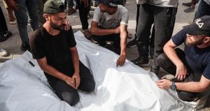 الصحة بغزة: الاحتلال ارتكب 3 مجازر خلفت 30 شهيدا و 95 اصابة