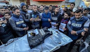 "إسرائيل" تعتقل 49 صحفيا فلسطينيا ويخضعون للتعذيب والتجويع