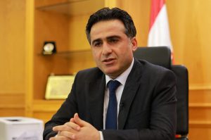 وزير الأشغال اللبناني يردّ على مزاعم التلغراف: لا يوجد أي سلاح يتم تهريبه عبر مطار بيروت