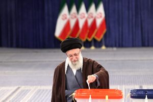 إيران: فتح صناديق الاقتراع في الانتخابات الرئاسية.. والسيد خامنئي يدعو لمشاركة شعبية واسعة