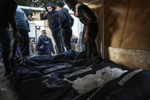 30 شهيدًا في 3 مجازر إسرائيلية خلال 24 ساعة بقطاع غزة