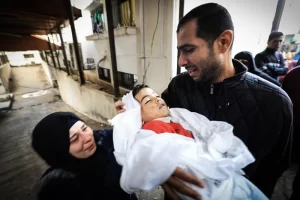 15 ألف طفل استشهدوا بغزة و64 بالضفة منذ بدء العدوان الصهيوني على غزة