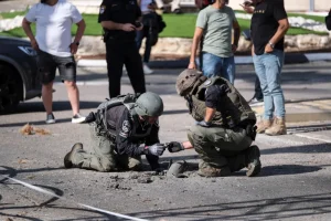 "إسرائيل هيوم" عن تهديد الضفة: عادت القنبلة الى العمل