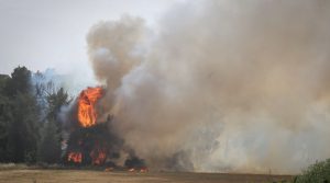 إعلام العدو: انفجارات وحرائق في شتولا بالجليل الغربي عقب دوي صفارات الإنذار.