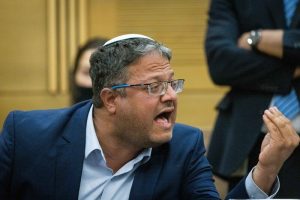 بن غفير يطالب بإقالة رئيس “الشاباك” ويطالب غالنت بمهاجمة حزب الله بدلاً من مهاجمته