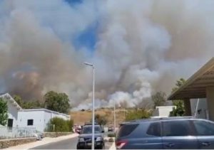 الإعلام العبري: حرائق واسعة في الشمال بفعل صواريخ حزب الله.. وعشرات الآلاف في الملاجئ
