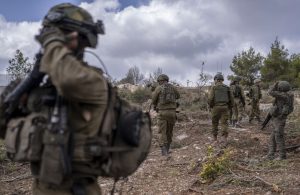 توتر بين مقاتلي وحدة 'إيغوز' وقادتهم بعد المعركة الصعبة في لبنان