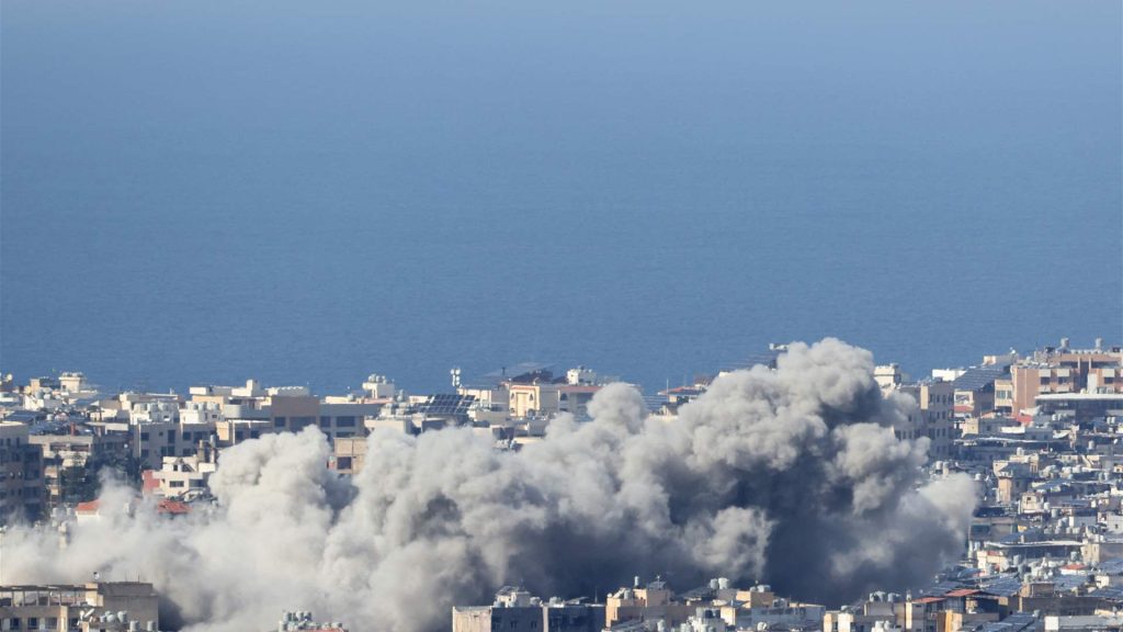 العدو يستهدف المدنيين في العاصمة بيروت ويوقع شهداء وجرحى