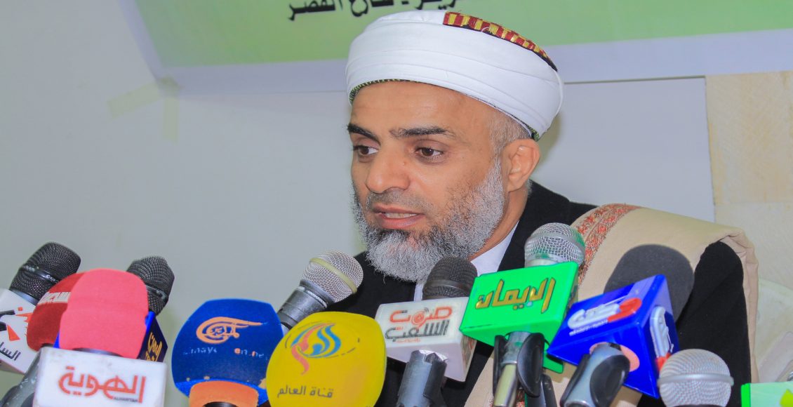 أشاد مفتي الديار اليمنية العلامة شمس الدين شرف الدين، بالمواقف المشرفة لضيوف اليمن المشاركين في أعمال المؤتمر الثالث ” فلسطين قضية الأمة المركزية”،